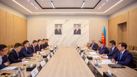 Nazir “Shandong Port Group”un nümayəndələri ilə görüşüb