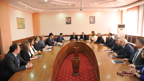 BMU əməkdaşlarına sertifikatlar təqdim olunub - FOTOLAR