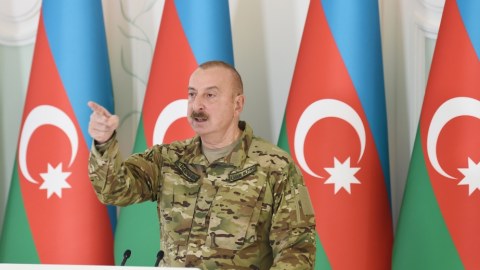 Prezidentdən bayrağımızın yandırılmasına SƏRT REAKSİYA