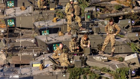 Britaniya Ukraynaya 14 tank göndərdi 