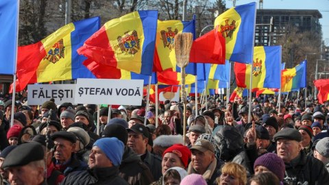 Moldova rus diplomatı ölkədən qovur