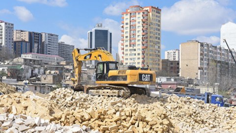 Bakıda bütün köhnə binalar söküləcək
