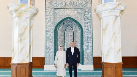 Prezident və birinci xanım “Cümə” məscidinin açılışında - FOTOLAR