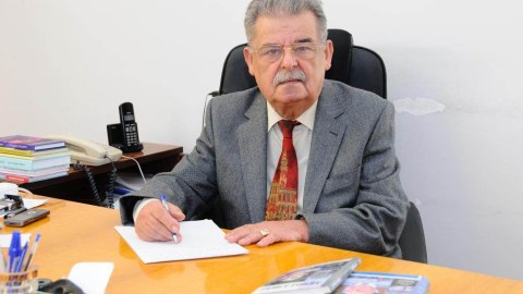 Professor universitetə qarşı qarayaxma kampaniyası aparan “ekspertləri” açıq müzakirəyə ÇAĞIRDI