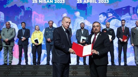 Ərdoğan Azərbaycan səfirinə mükafat verdi - FOTO
