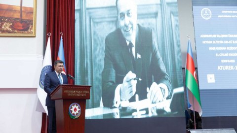 Heydər Əliyev səhiyyəyə xüsusi diqqət yetirirdi - FOTOLAR