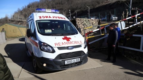 BQXK xəstəliyə tutulan 16 ermənini Qarabağdan çıxardı