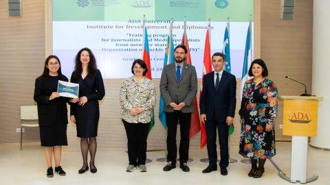 Türkdilli ölkələrin jurnalistləri üçün təlim başa çatdı - FOTOLAR