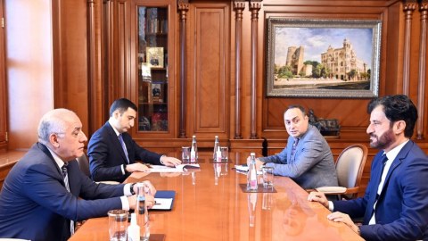 Baş nazir “Formula 1” yarışlarını müzakirə edib