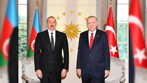 İlham Əliyev Ərdoğanı Azərbaycana dəvət etdi