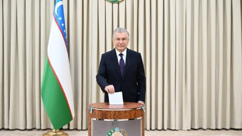 Özbəkistandakı referendumun ilkin nəticələri - YENİLƏNİB