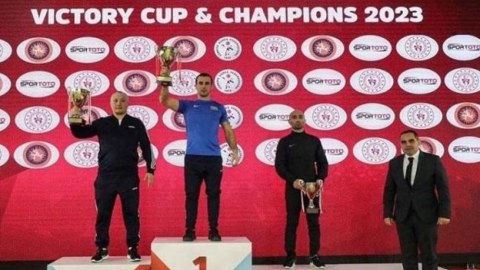 Güləşçilərimiz “Zəfər kuboku”nu 12 medalla başa vurdu