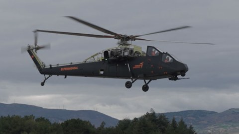 Türkiyənin yeni helikopteri ilk uçuşu həyata keçirdi