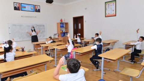 İbtidai siniflərdə tətil BAŞLADI