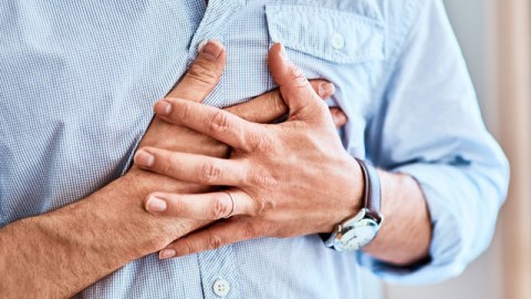 Ürəktutmasından ölüm halları artır – Səbəb vaksindir? 