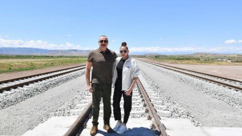 Prezident Bərdə-Ağdam dəmir yolu xəttinin tikintisi ilə tanış olub - YENİLƏNİB