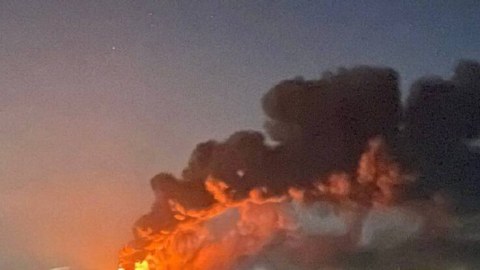 Ukraynada neft anbarı “Şahed”lə vurulub
