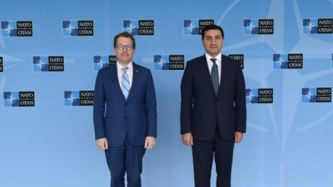 NATO rəsmisi Hikmət Hacıyevlə görüşündən YAZDI