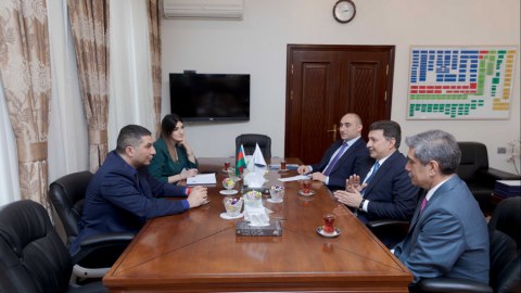 ATU rektoru Gəray Gəraybəyli ABŞ-dan fəxri qonaq Teymur Nəsirovla görüşüb