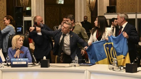 Ankarada rus və ukraynalı deputatlar arasında dava - VİDEO+FOTO