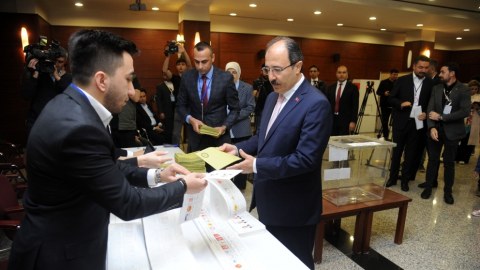 Bakıdakı Türkiyə səfirliyində səsvermə BAŞLADI
