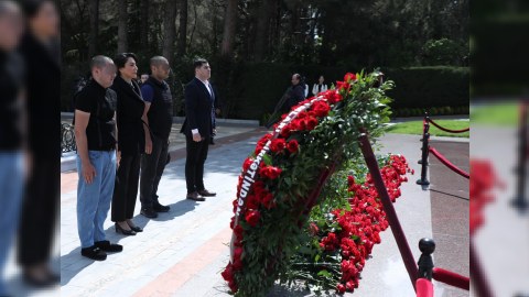 Yetkinlik yaşına çatmayan şəxslər şəhər gəzintisində - FOTOLAR