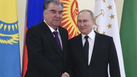 Tacikistan Prezidenti Moskvaya getdi