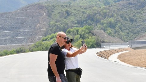Prezident və xanımı Şuşa yolunda - FOTOLAR