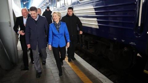 Leyen yenidən Kiyevə gəldi