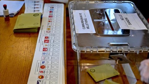 Türkiyə seçkiləri: Liderlər bu şəhərlərdə səs verəcəklər