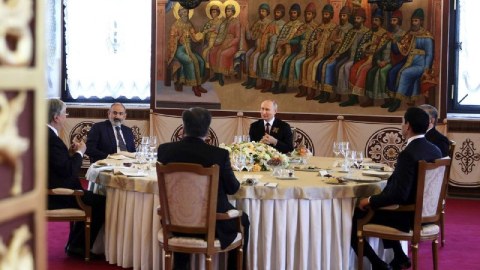 Putin Moskvadakı parada qatılan liderlərə ziyafət verdi