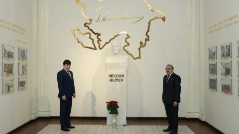 Dövlət Komitəsində Heydər Əliyevin 100 illiyi qeyd olunub - FOTOLAR