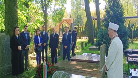 Varşavada azərbaycanlı polkovnikin məzarı ziyarət edilib