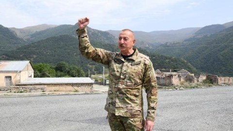 Ordumuz öz gücünü paradda yox, döyüş meydanında göstərdi