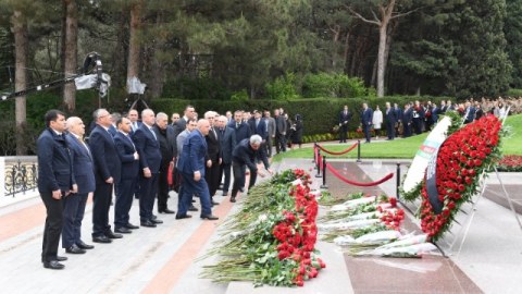 Dövlət Komitəsində Heydər Əliyev anıldı - FOTOLAR