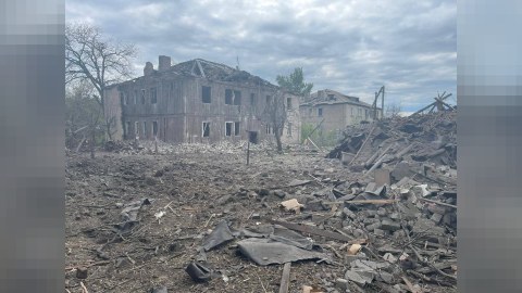 Rusiya Donetski raket atəşinə tutdu - Yaralılar var (FOTO)