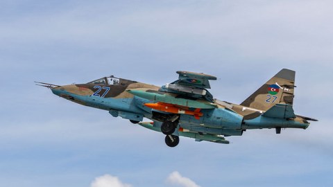 Ordumuzun Su-25 qırıcısına quraşdırılan raket sınaqdan keçirildi - VİDEO