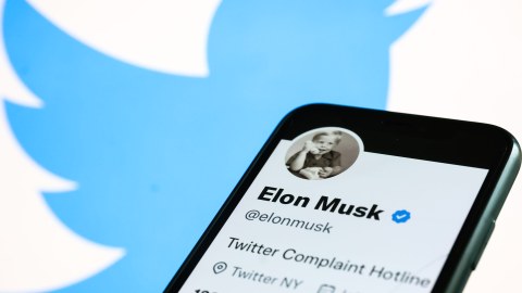 İlon Mask “Twitter”in rəhbərliyindən GEDİR