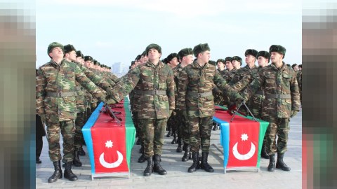 Kollec tələbələri əsgərliyə aparılmasın - Deputat