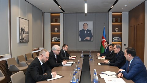 Nazir Lavrovun müavini ilə sülhü müzakirə etdi