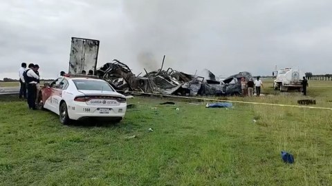 Traktor mikroavtobusla toqquşdu - 13 ölü