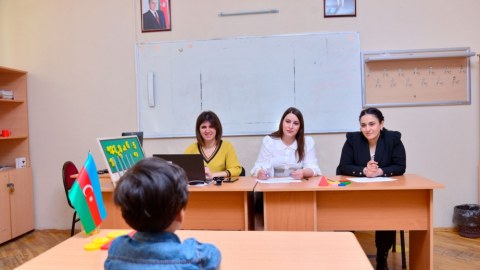 I siniflərə qəbul üzrə müsahibə başlayır