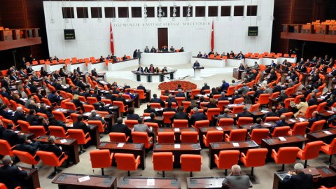 Türkiyə parlamentinin yeni sədri kim olacaq?