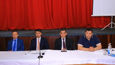 Neftçalanın icra başçısı vətəndaşların problemlərini dinləyib