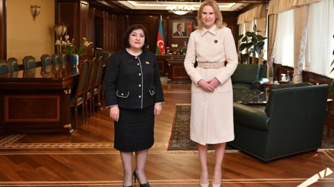 Spiker Ukrayna Ali Radasının sədr müavini ilə görüşüb