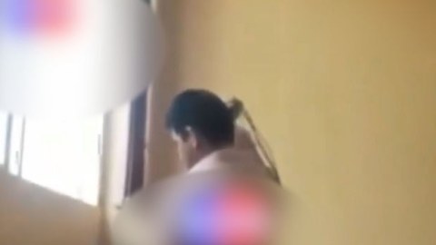 Uşaqları qamçı ilə döyən müəllim işdən çıxarıldı
