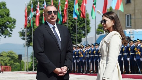 İlham Əliyev və xanımından keçmiş Prezidentə başsağlığı