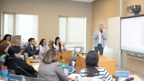 “Media savadlılığı və dezinformasiya ilə mübarizə” - TƏLİM