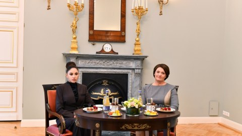 Vilnüsdə birinci xanımların görüşü olub