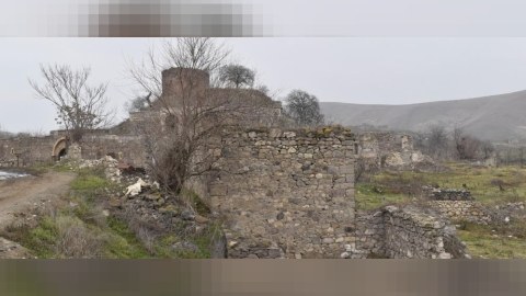 Füzulidə arabası ilə dəfn edilən hökmdarın kurqanı AŞKARLANDI